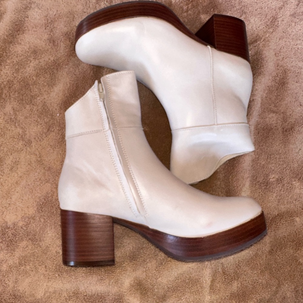 Chocolat Blu Retro Platform Boots